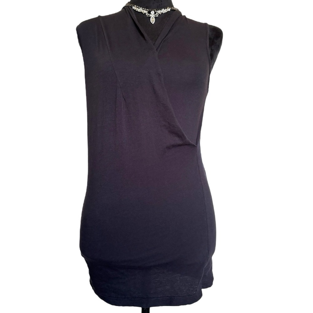 NWT velvet by Graham & Spencer woman’s medium V-neck wrap Black Sleeveless Top - Picture 5 of 10